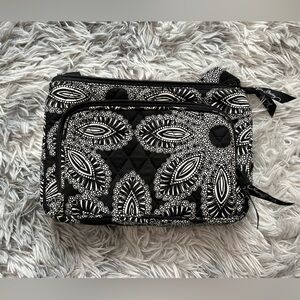 Vera Bradley Purse (Black and white pattern)